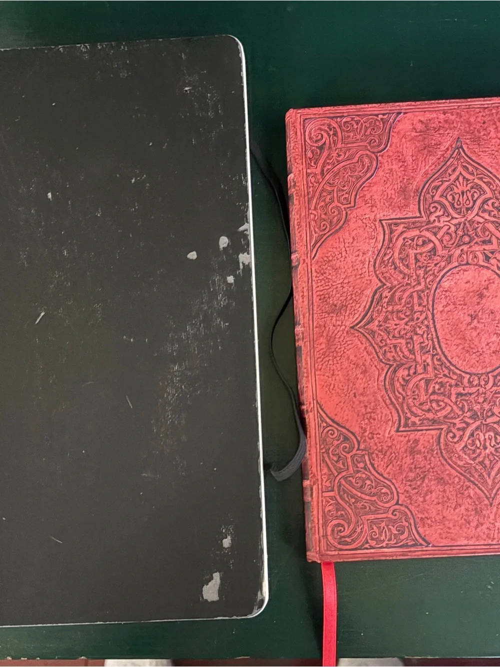 N/A stylish embossed